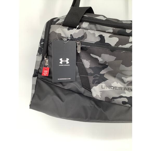Under Armour Men's Black Camo UA Undeniable 5.0 Duffle Bag Travel Workout J4-40 - Picture 4 of 9